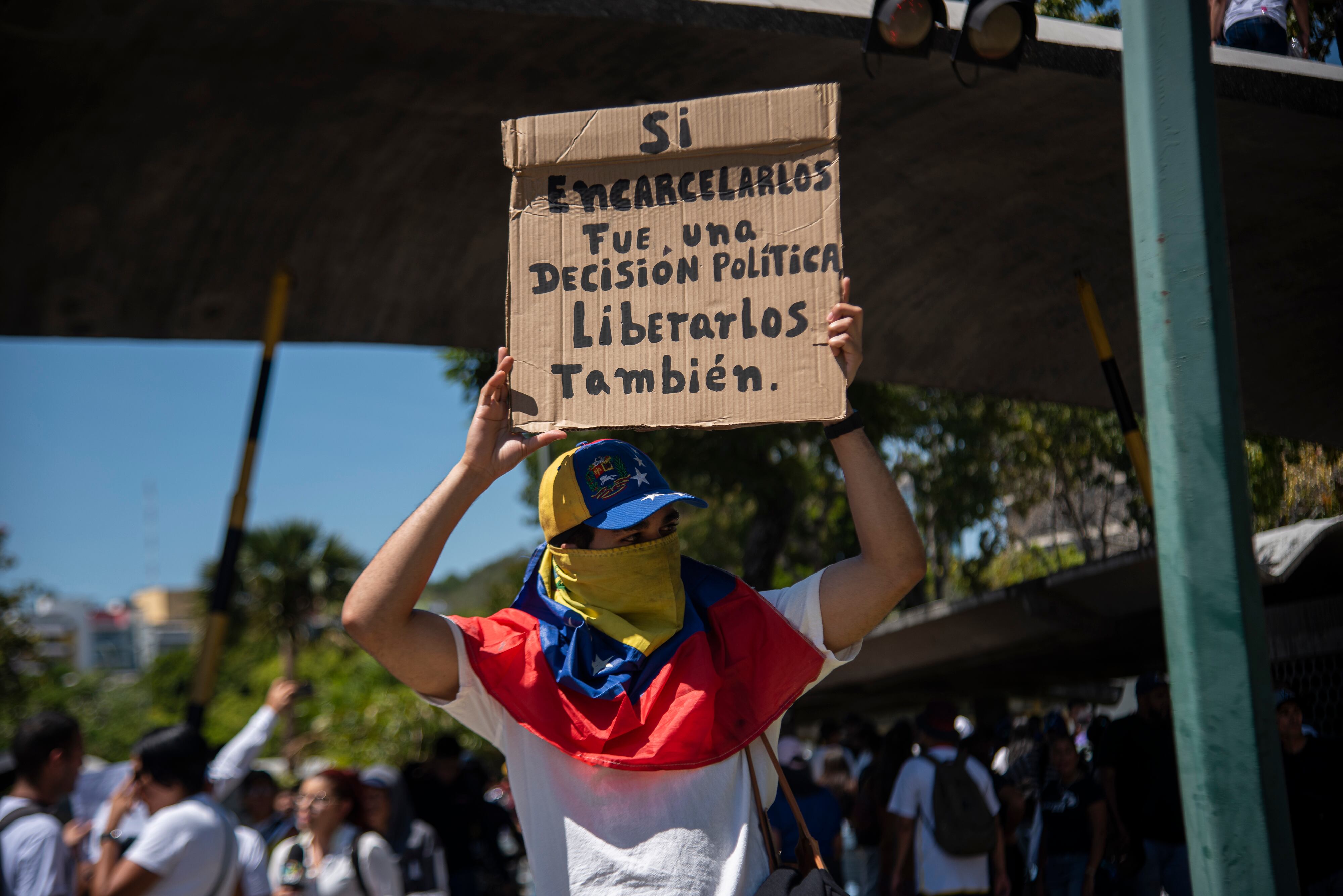 La Asamblea Nacional aprobó la normativa anunciada por Delcy Rodríguez que libera presos políticos y no perdona acciones armadas.
(Foto: Jonathan Lanza/NurPhoto via Getty Images)