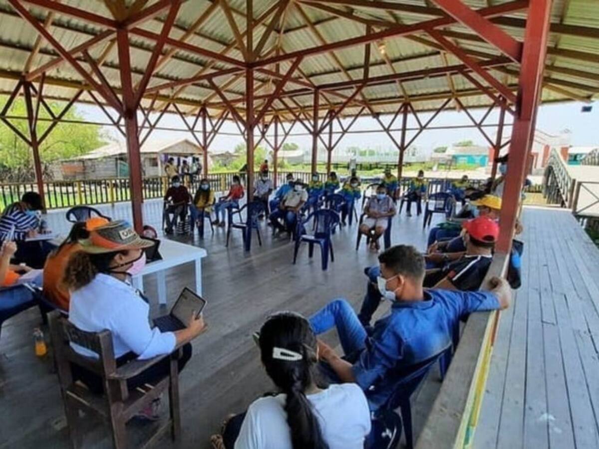 Capacitan en cultura y turismo a 30 líderes de los pueblos palafitos