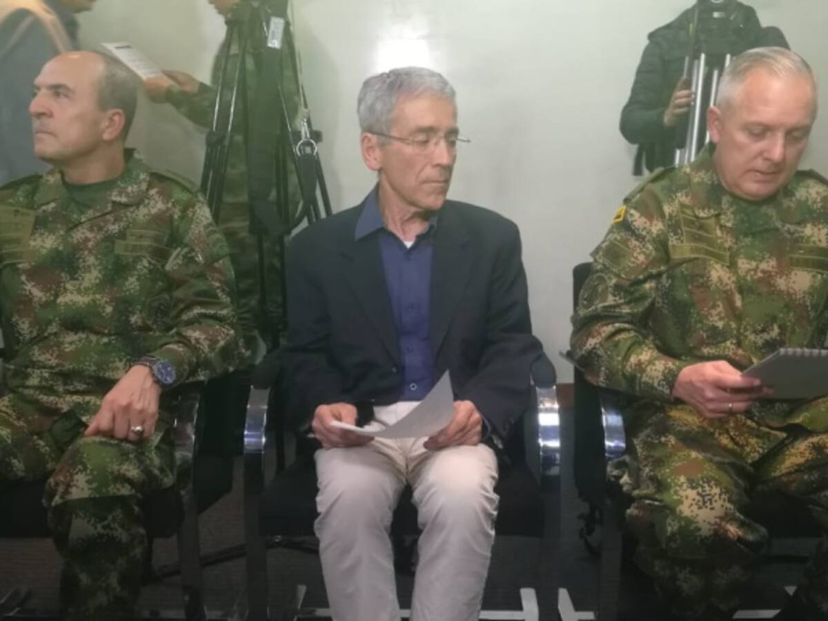 Inició entrega de información de FF.MM. a la Comisión de la Verdad