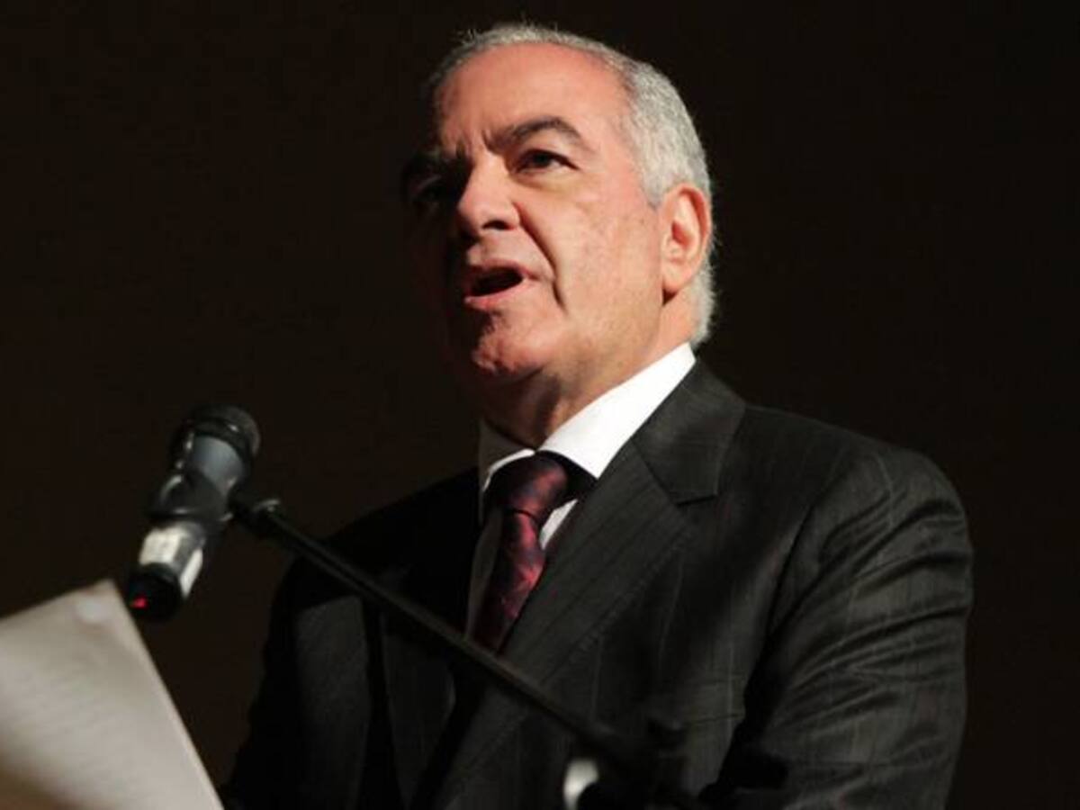 La propuesta del contralor para evitar despilfarro de recursos públicos en las regiones