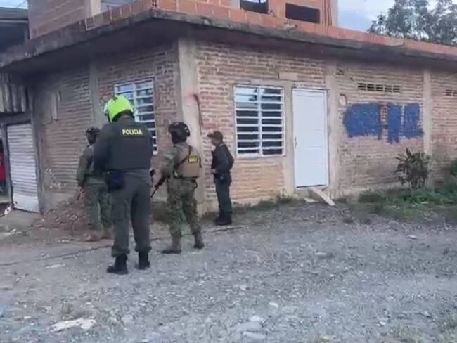 Ofrecen 200 millones de recompensa para capturar a encapuchados de videos en Buenaventura
