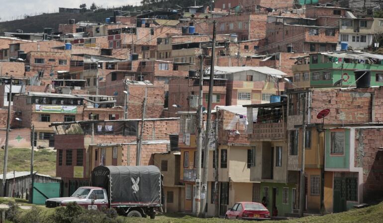 En Bogotá viven sin acceso a alguno de los servicios públicos habitantes de 11 localidades.