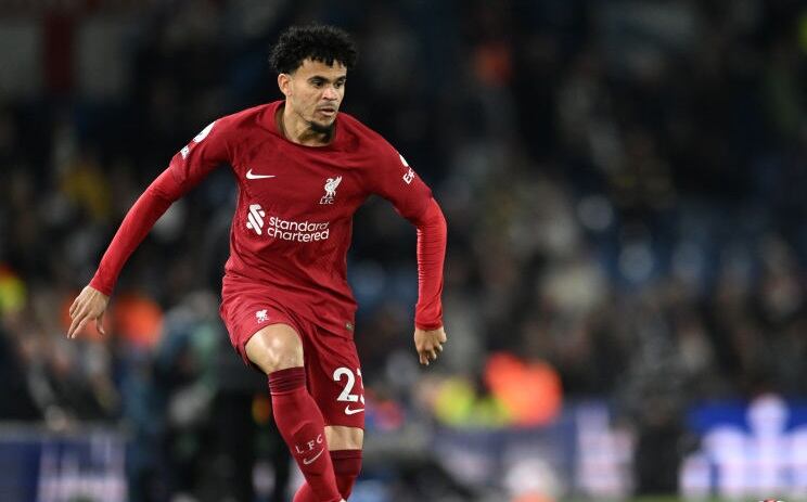 Luis Díaz durante el juego contra Leeds (Photo by Andrew Powell/Liverpool FC via Getty Images)