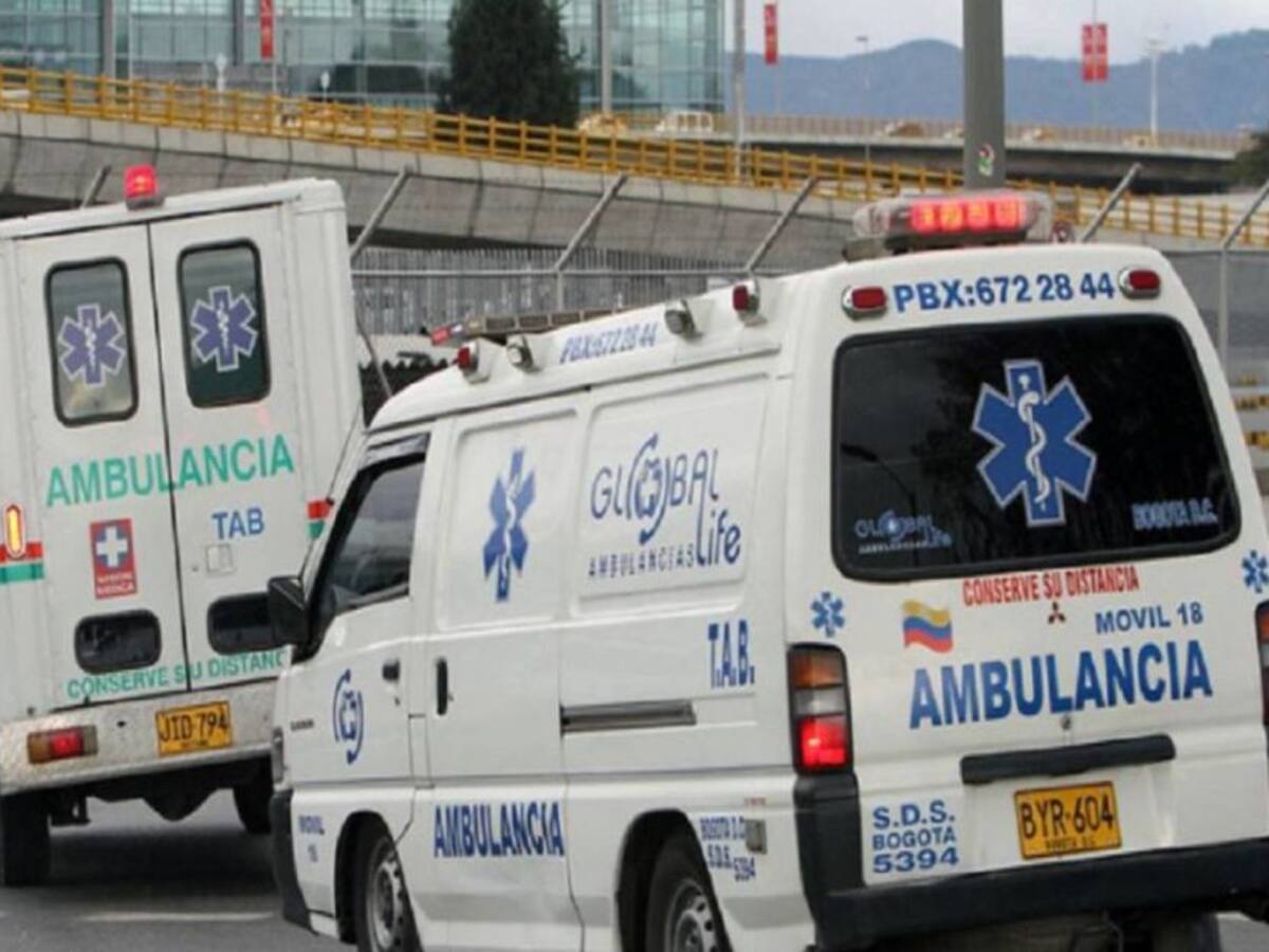 Abuelo tuvo que ir en ambulancia a un banco de Pereira a colocar una firma