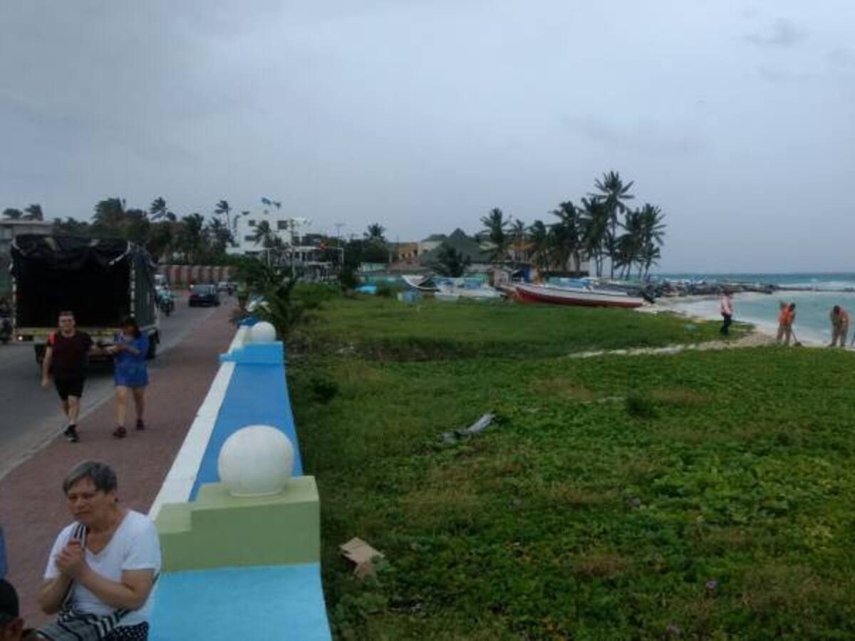 Fuerza Aérea realiza limpieza en alrededores del aeropuerto de San Andrés