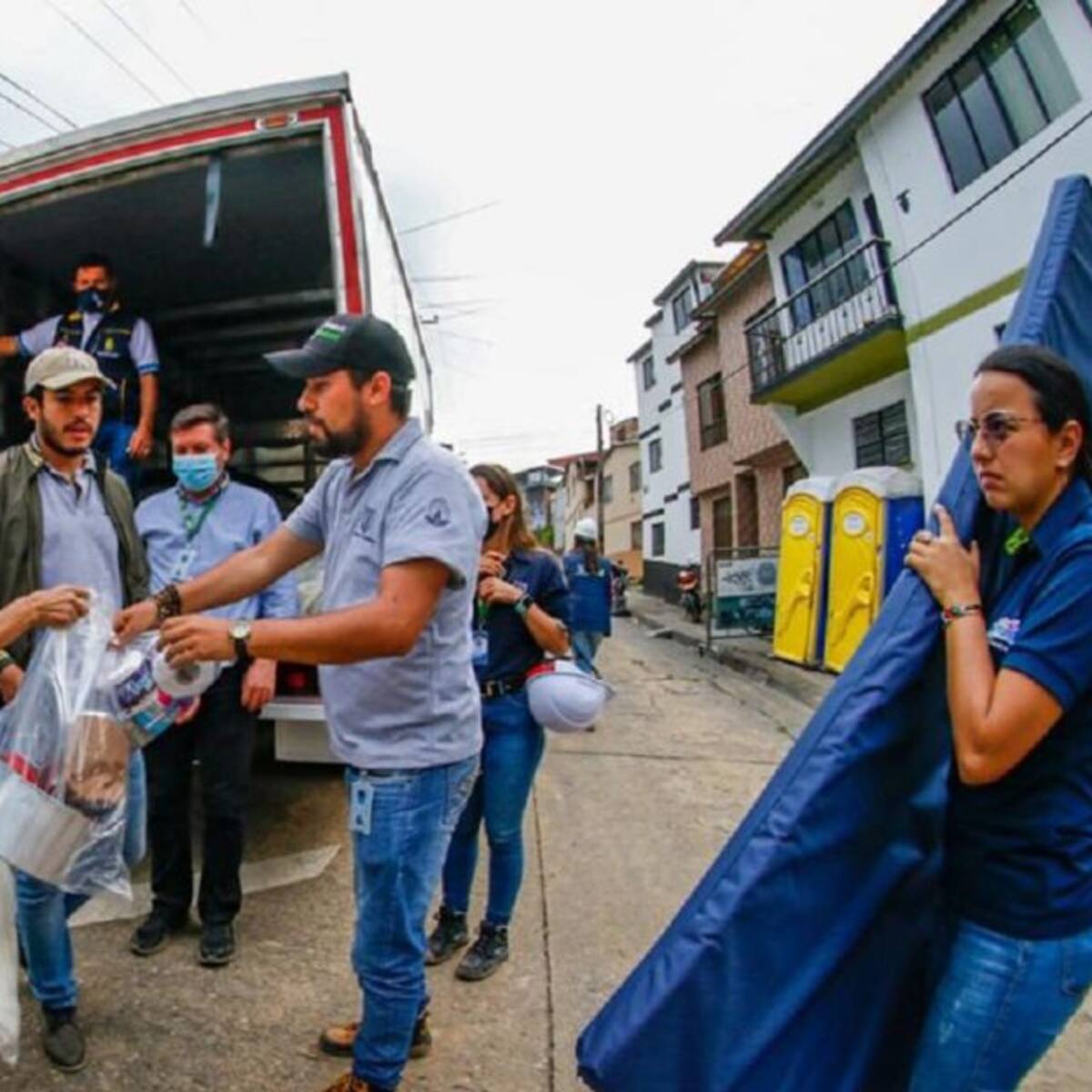 Inició en Manizales la entrega de enseres a los damnificados del Centenario