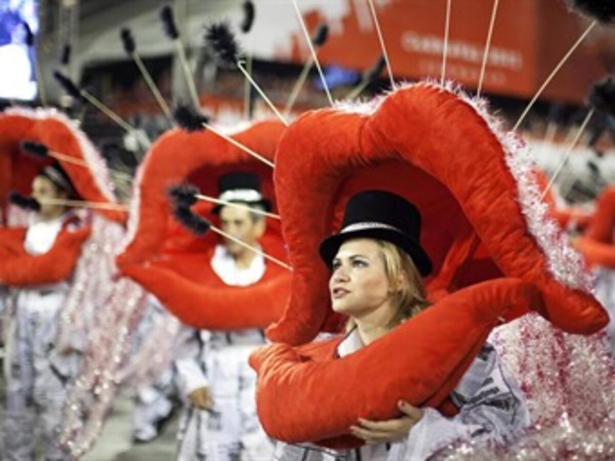 Lula y los astros de la música popular brasileña, unidos por la samba