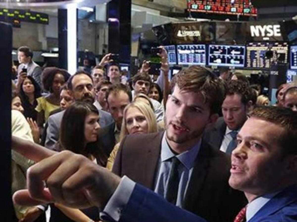 Ashton Kutcher revoluciona la bolsa de Nueva York por su película "Jobs"