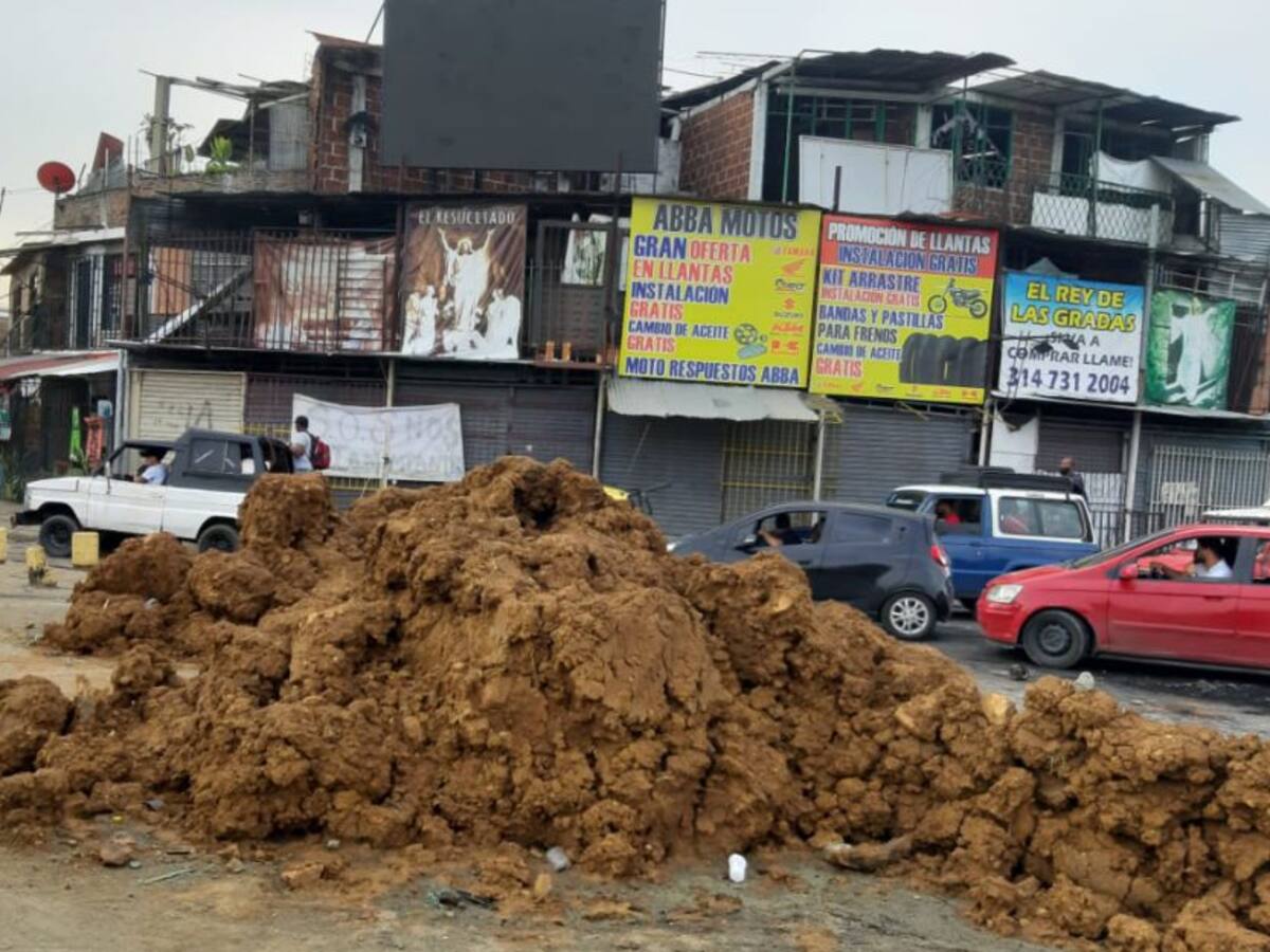 ‘Primeras líneas’ de varios puntos de bloqueo en Cali continúan en paro