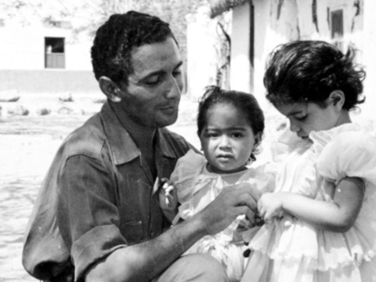 Rafael Escalona tiene estampilla postal