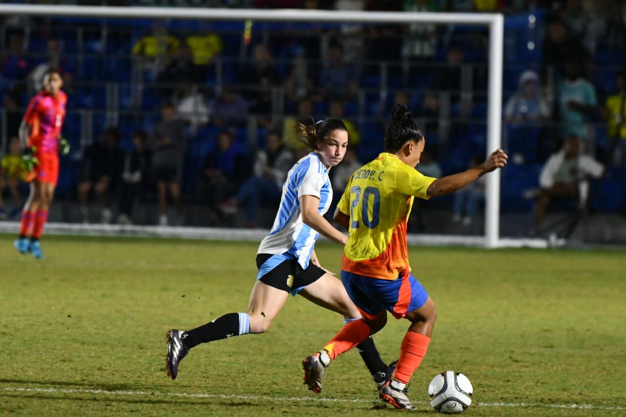 Argentina y Colombia empataron 1-1 durante los 90 minutos / Twitter: @Argentina.