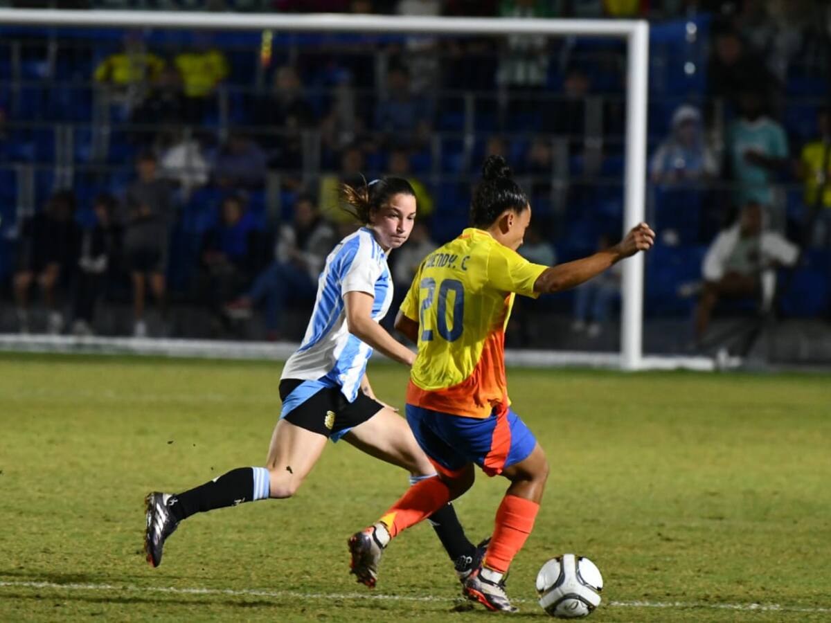 La Selección Colombia Femenina empató con Argentina y cayó en los penaltis