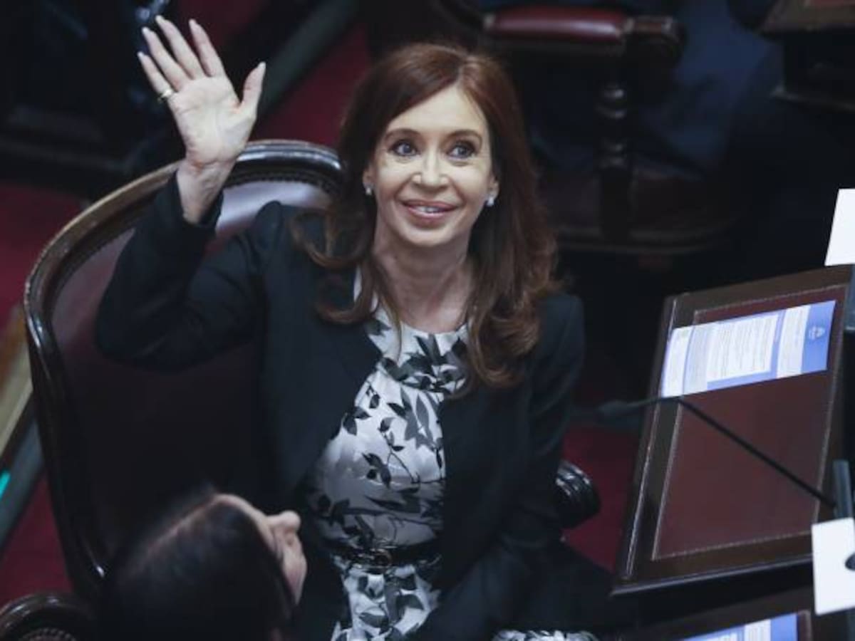 Juez pide levantar fuero para detener a ex presidenta de Argentina Cristina Kirchner
