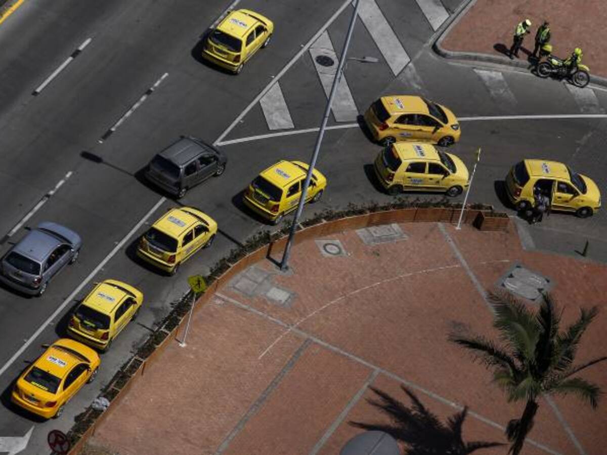 Empresarios de taxímetros no descartan demandas contra la Alcaldía de Bogotá