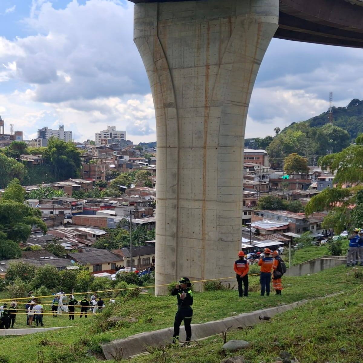 Abren investigación contra empresas de transporte por accidente en La Línea que dejó 10 muertos