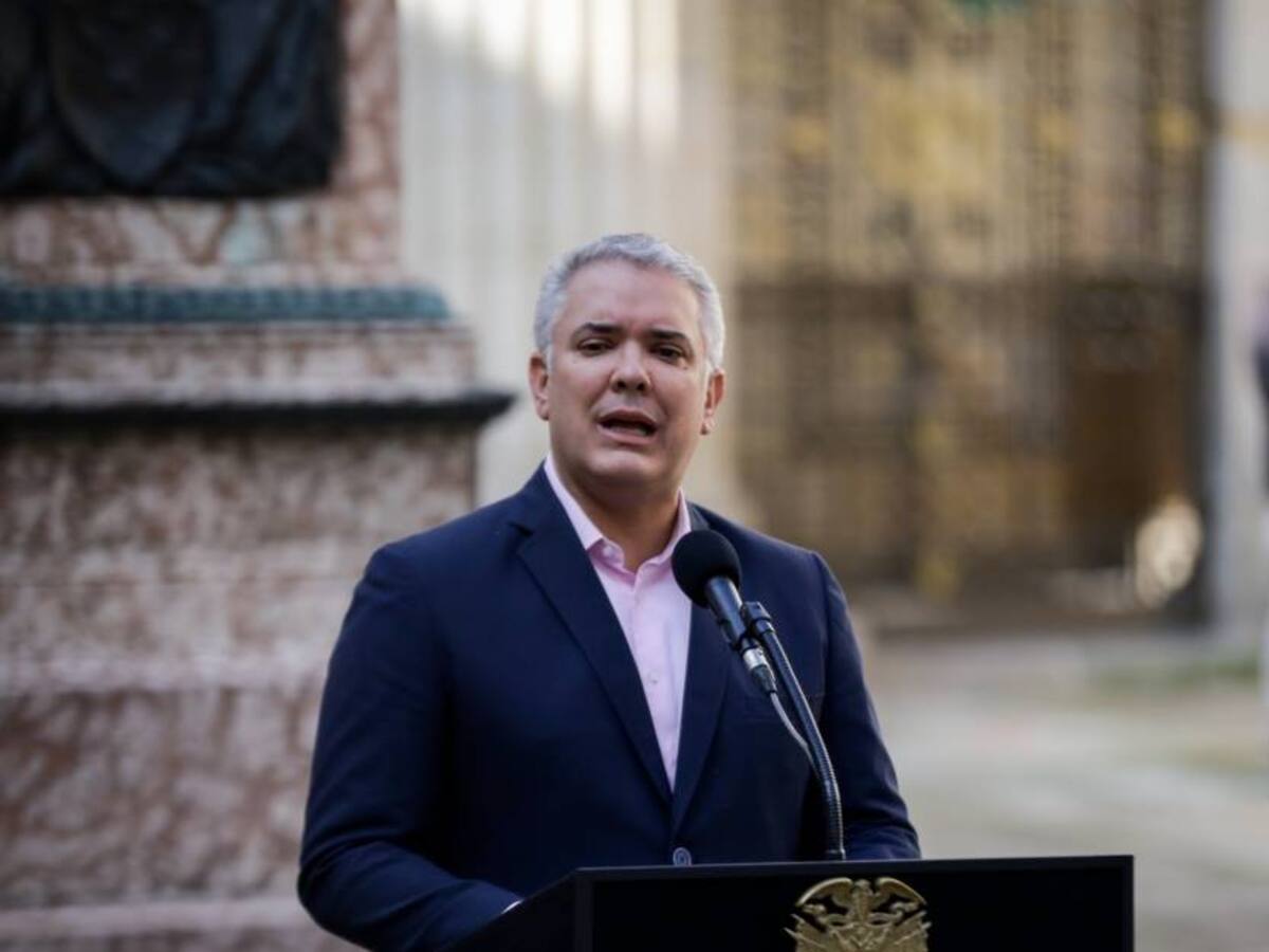 Duque incurriría en falta disciplinaria al opinar sobre campañas: expertos