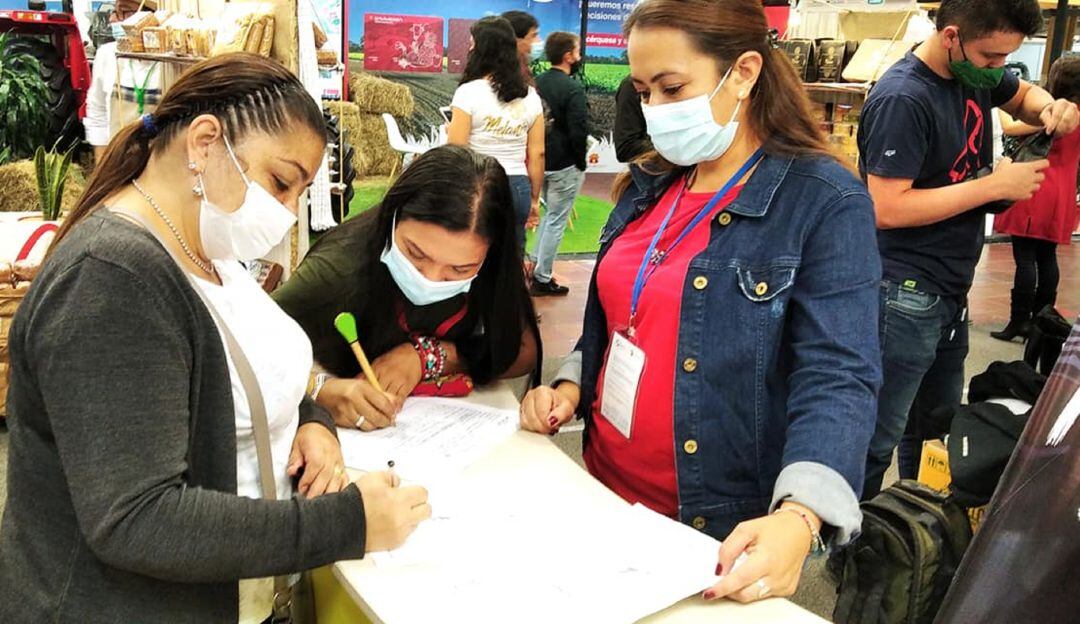 Empresarios de Origen Caldas en la AgroExpo 2021