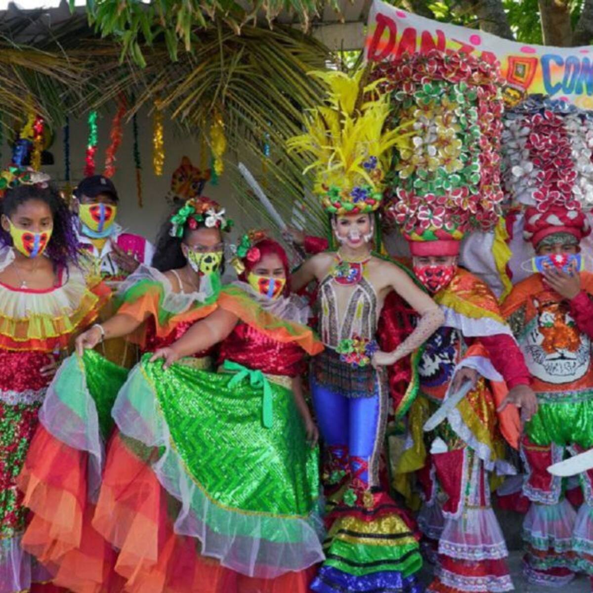 Con agenda presencial se reactivan más de 30 mil hacedores del carnaval