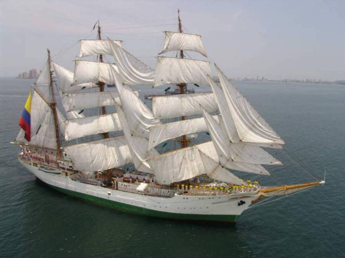 Buque Escuela ARC “Gloria” efectuará dos cruceros en el 2016