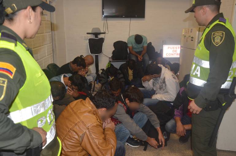 Decenas de imigrantes como estos pakistaníes han sido detenidos en Antioquia.
