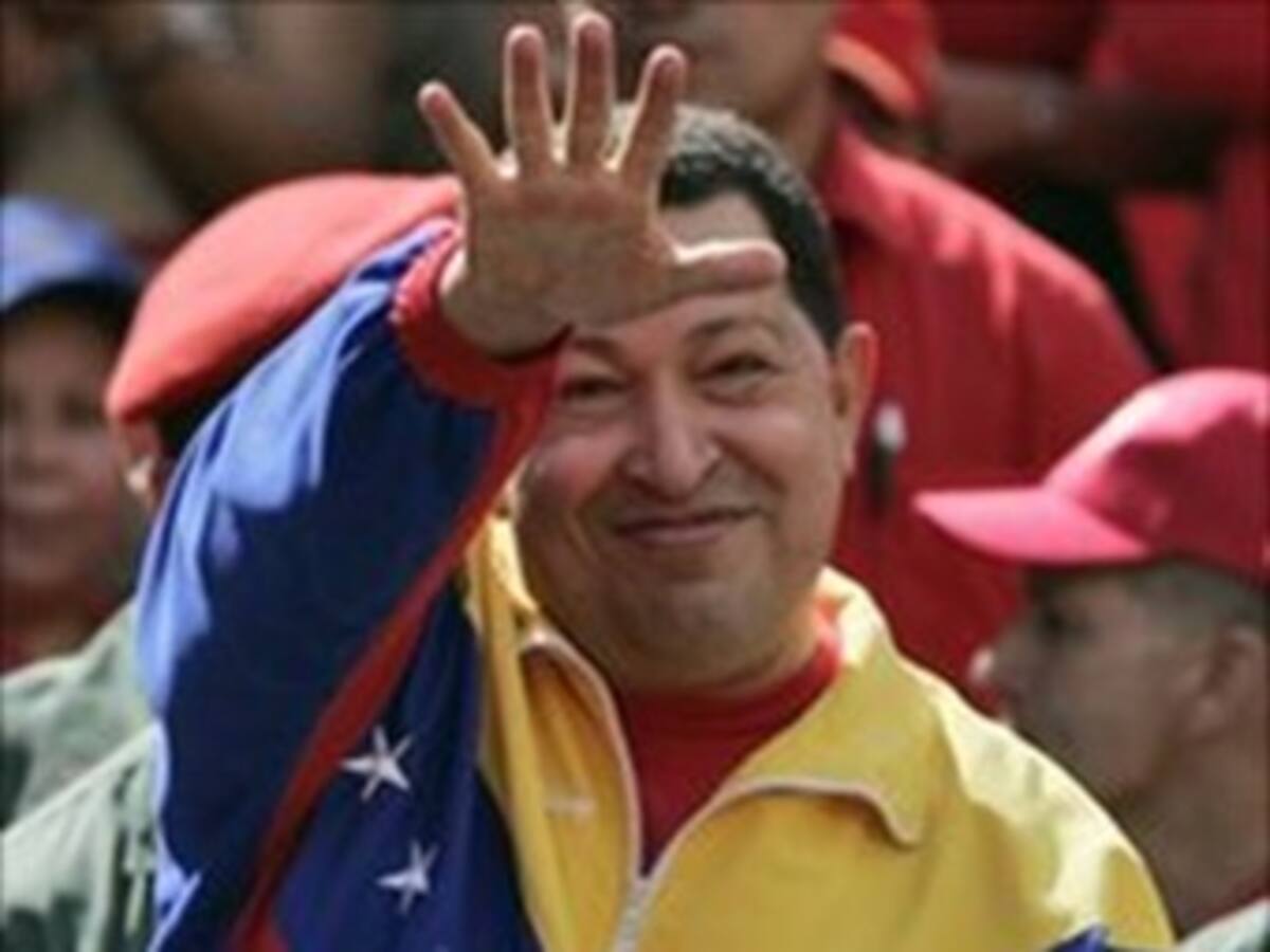 El 7 de octubre no está en juego si asfaltaron o no las calles, sino el futuro de la patria: Hugo Chávez