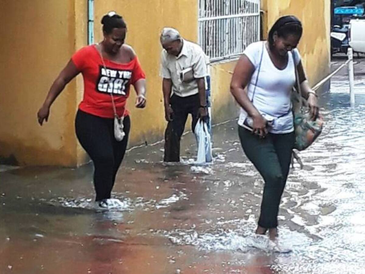 Lluvias en Cartagena causan inundaciones en edificio de juzgados de la ciudad