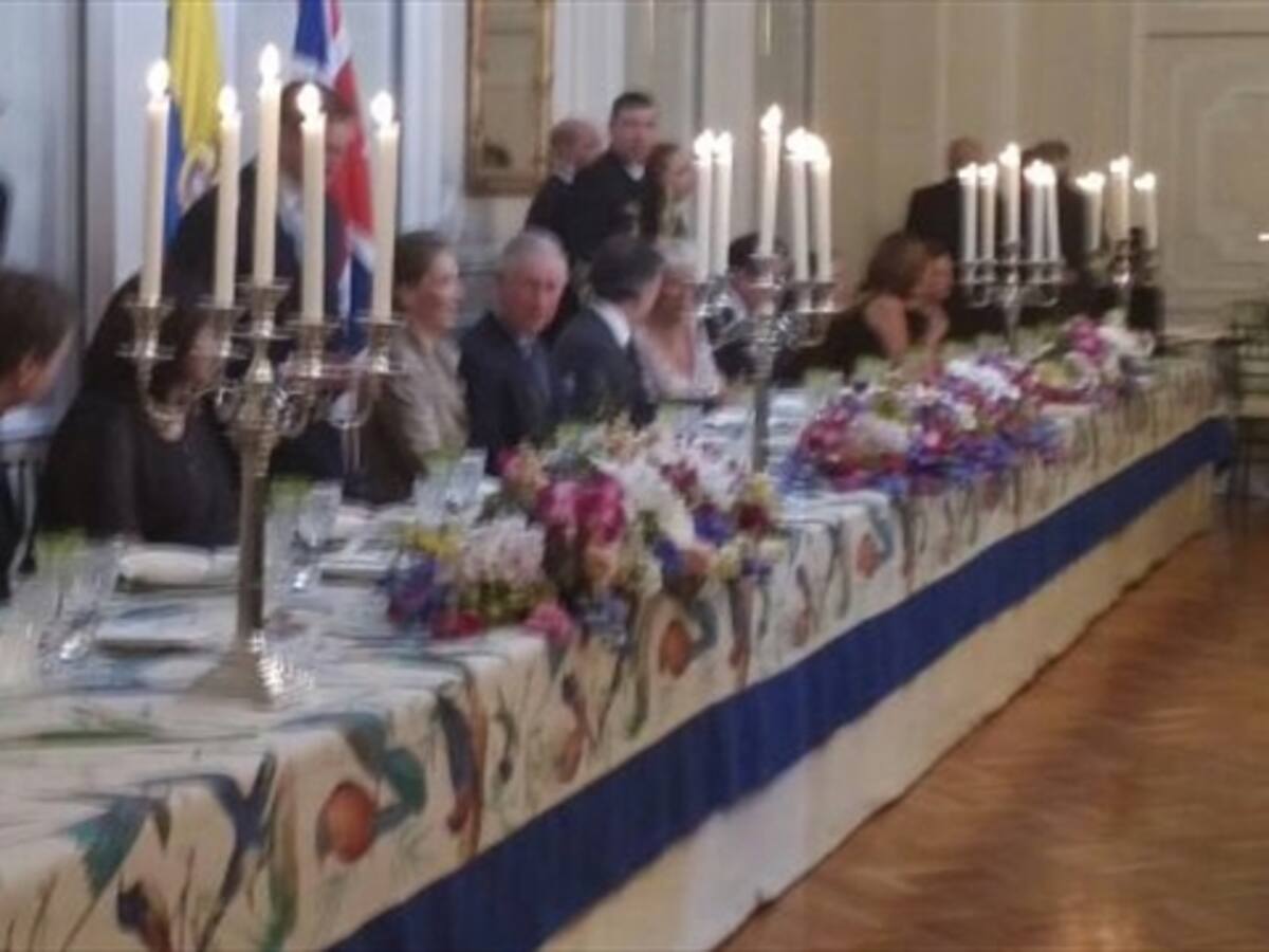 Santos agradeció a príncipe contribuciones en paz y educación