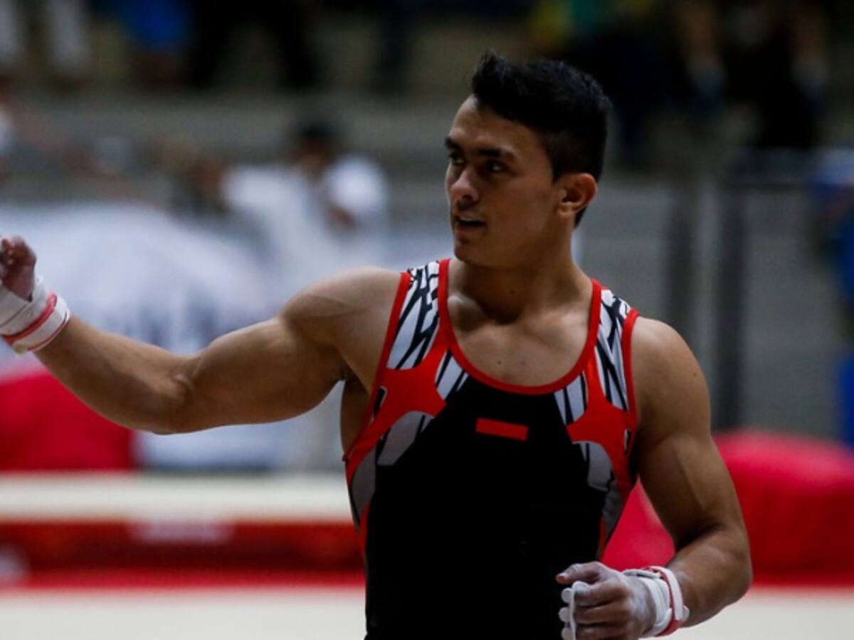 Jossimar Calvo logra primera medalla de oro para Colombia