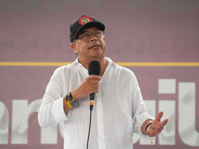 Expresidente Gustavo Petro durante jornada "Gobierno con los barrios populares" en Barranquilla./ Foto: Presidencia