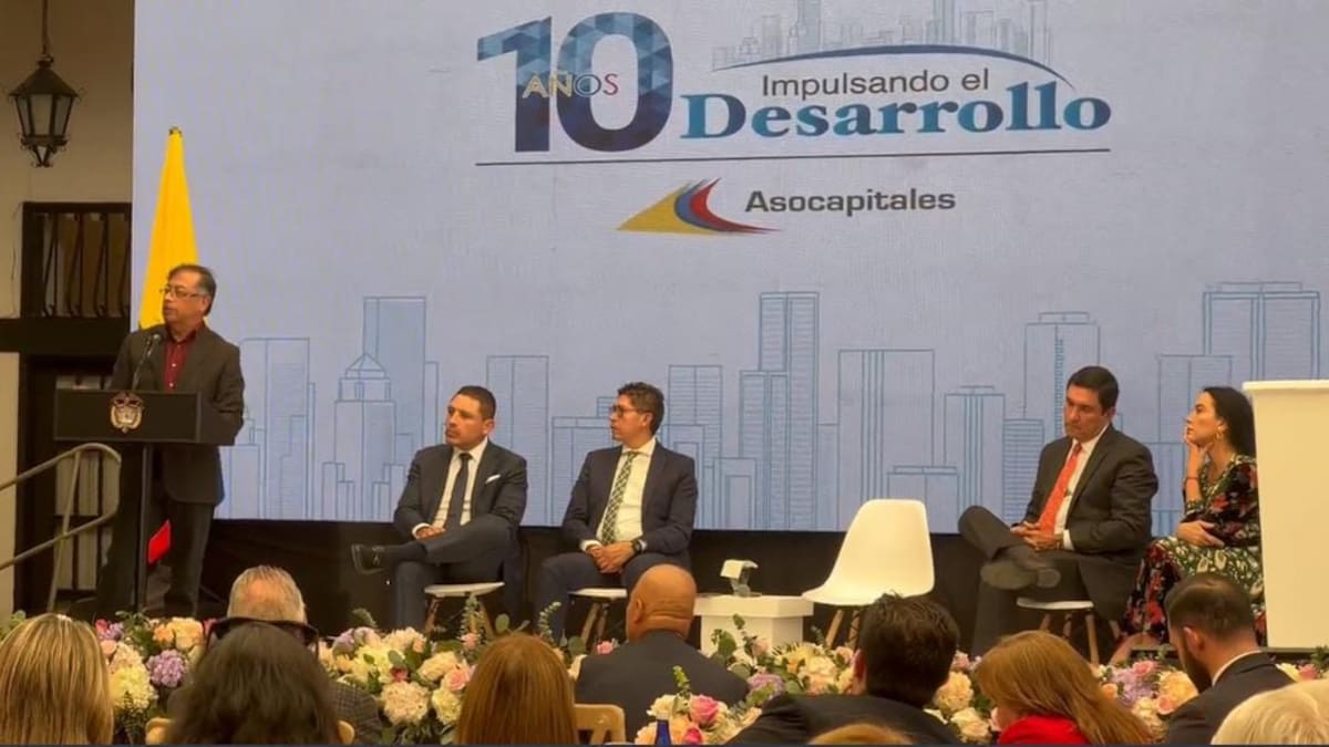 Petro propuso cambios en el Ingreso Solidario y el PAE para disminuir la pobreza