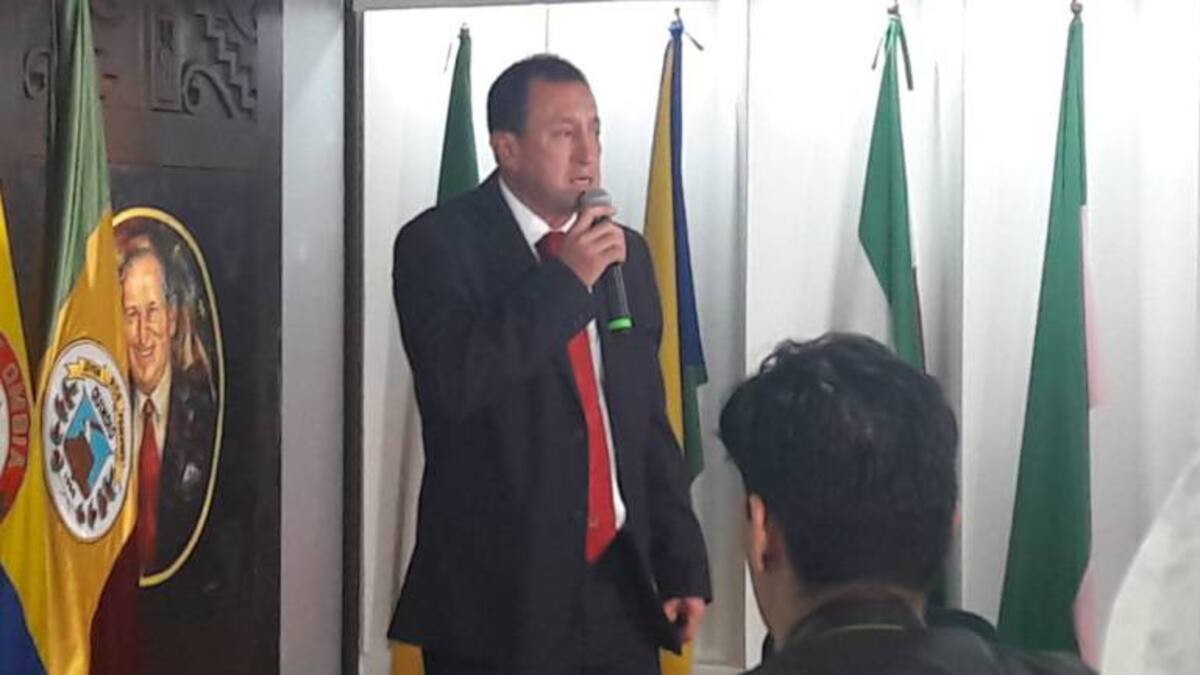 Mi alcaldía será de puertas abiertas para devolver la confianza: Oscar Castellanos