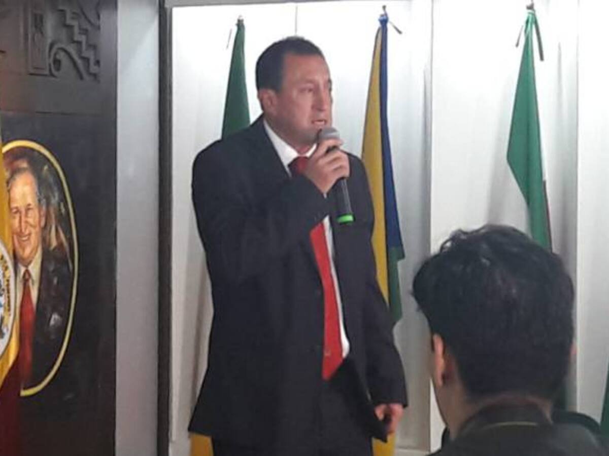 Mi alcaldía será puertas abiertas para devolver confianza:Oscar Castellanos