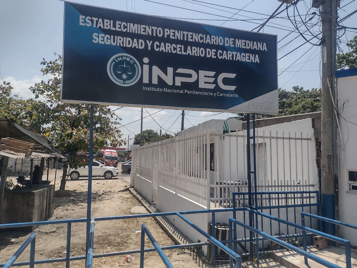 Juez avala preacuerdo y condena a expolicía por actos de corrupción en Bolívar