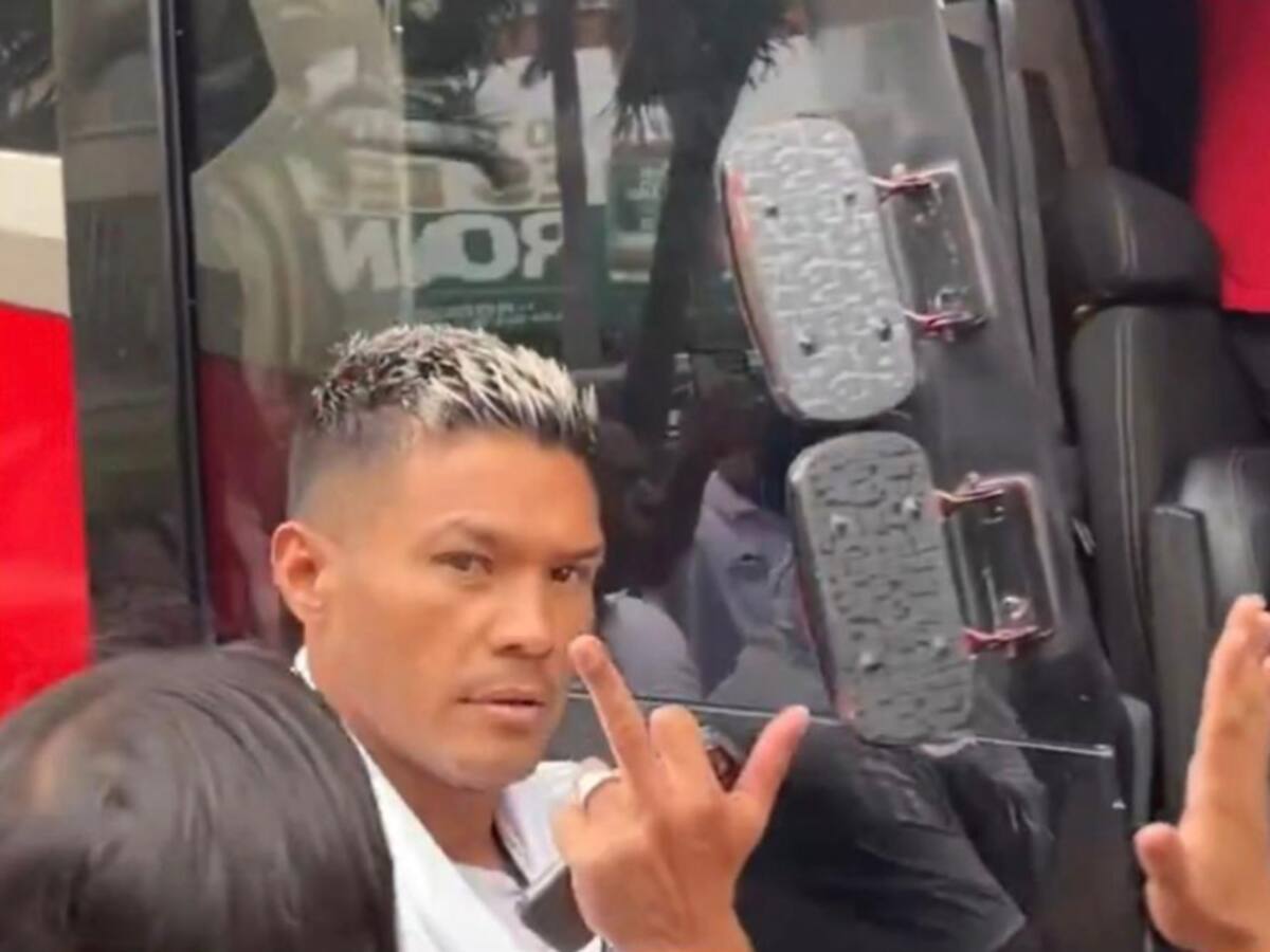 Periodista denunció insultos y un gesto obsceno de Teo Gutiérrez