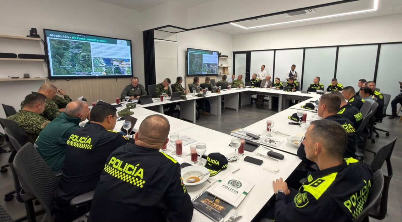 Acuerdos de seguridad para combatir grupos armados en Antioquia. Foto: Gobernación.