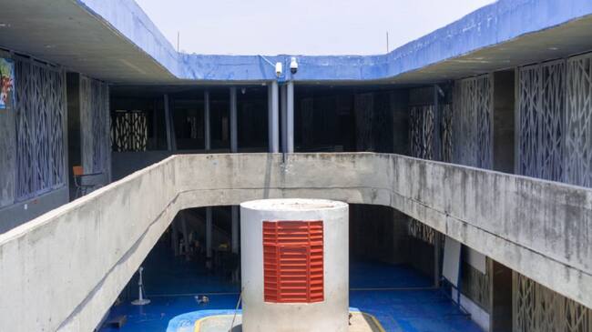 El nuevo sistema de seguridad consta de cámaras modernas, detectores de metales y alarmas de monitoreo remoto