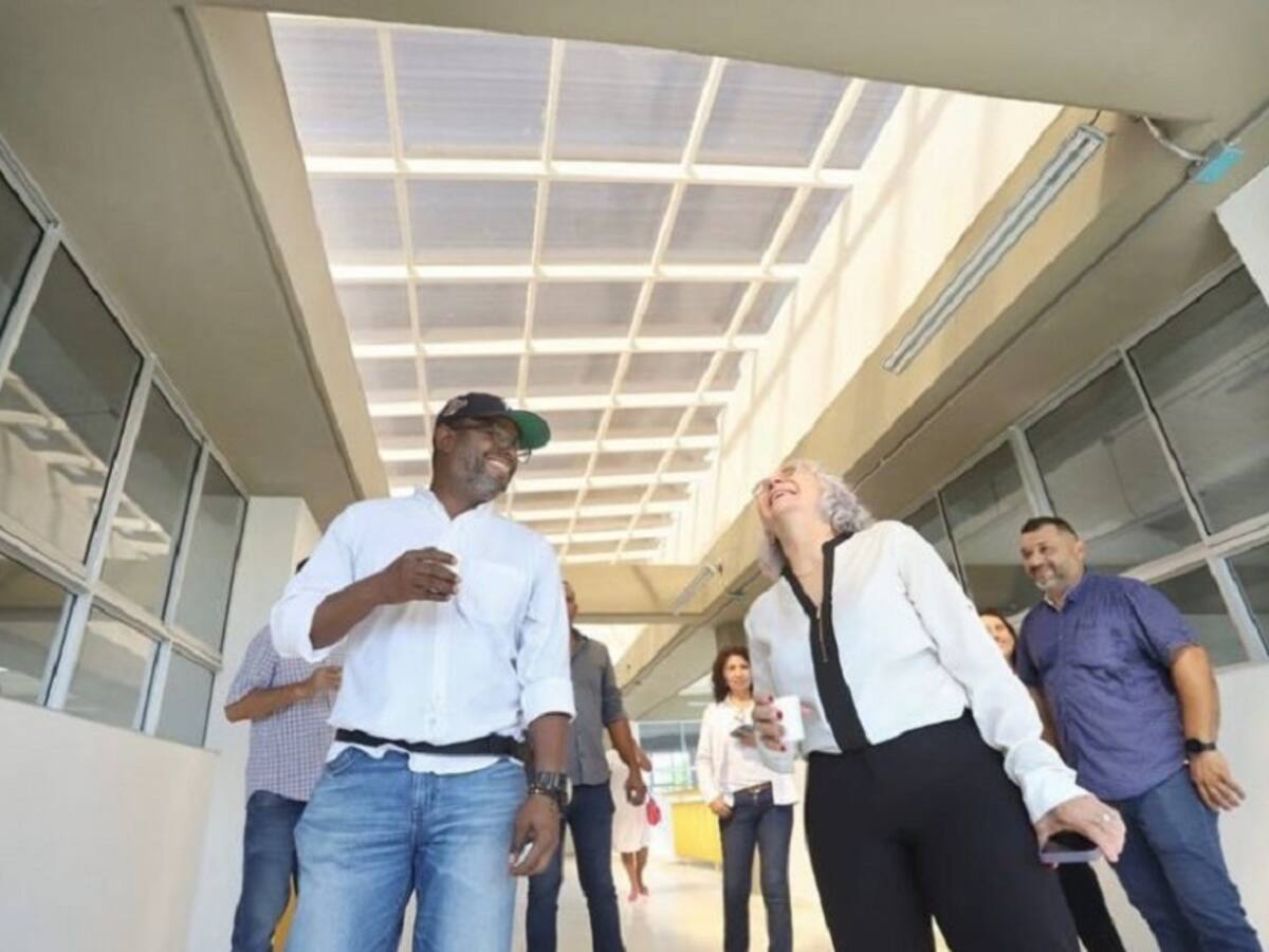 600 estudiantes del San Felipe Neri vuelven a sus aulas de clases renovadas