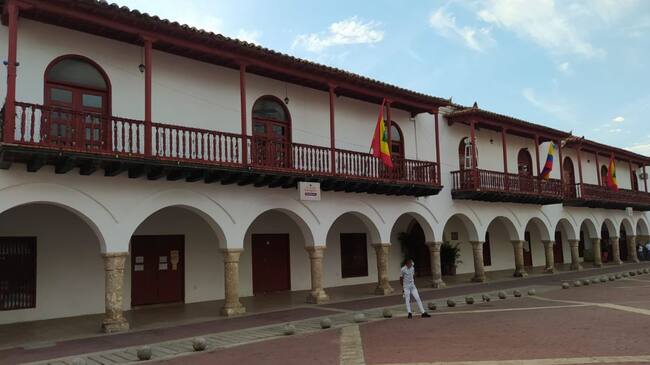 El alcalde William Dau, le confirmó a Caracol Radio que se realizó la prueba y salió negativo.