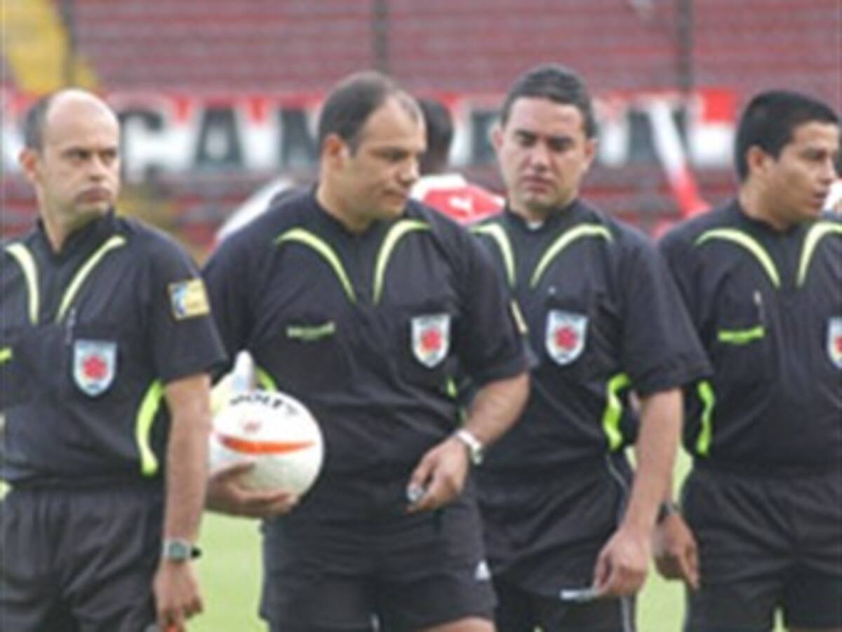 Once Caldas culpa a los árbitros de eliminación en el fútbol colombiano