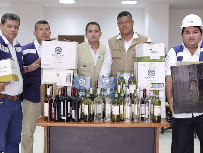 Incautan 779 botellas de licor en Cartagena