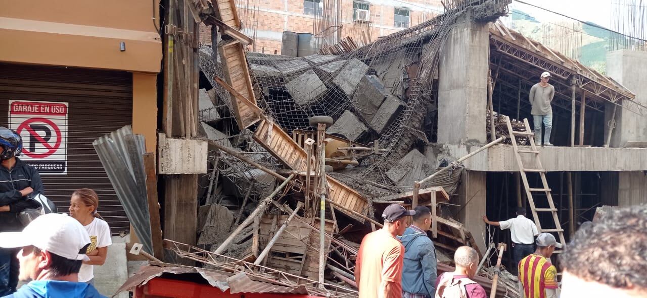Emergencia Andes- foto bomberos