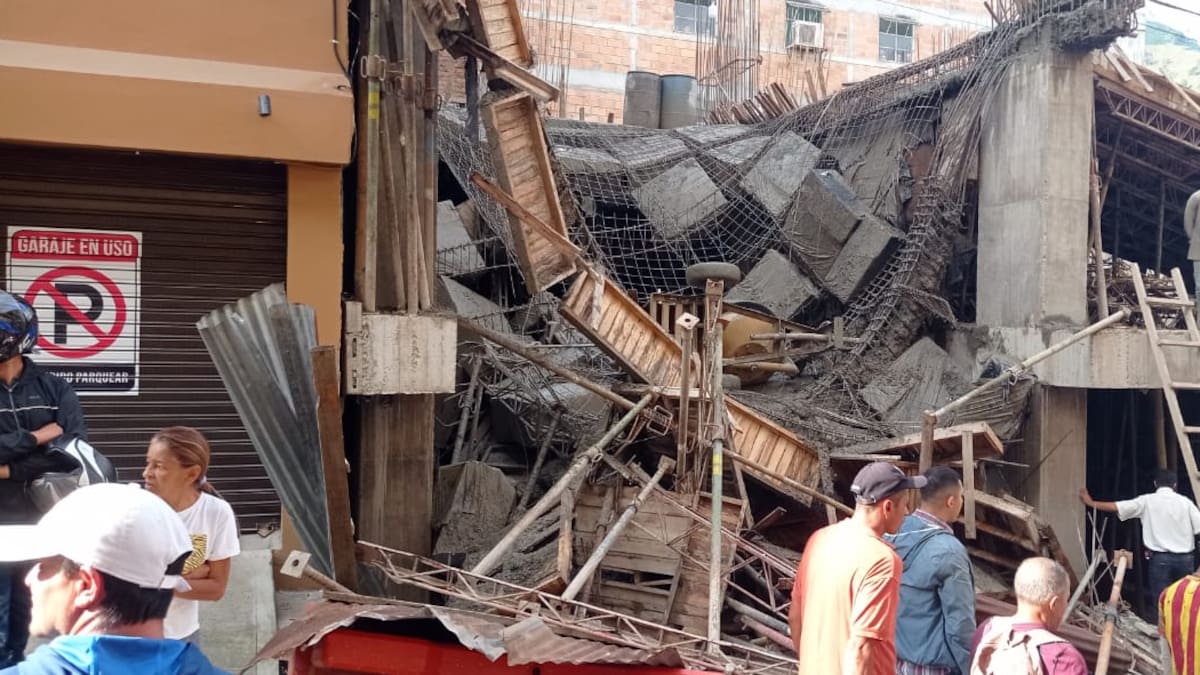 Colapso de una losa en construcción, ocasionó lesiones a dos personas en Andes, Antioquia