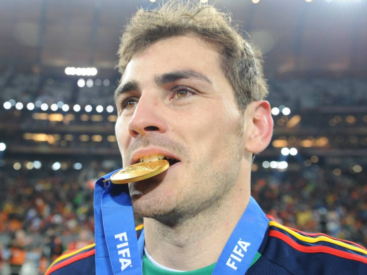 El histórico Iker Casillas anunció su retiro oficial del fútbol