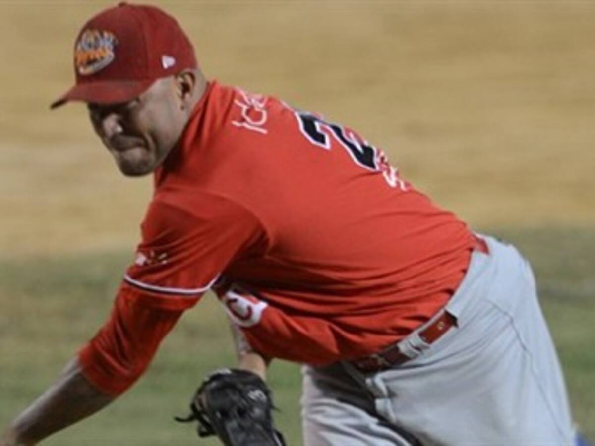 En un gran partido, los Tigres empatan la serie final del béisbol colombiano