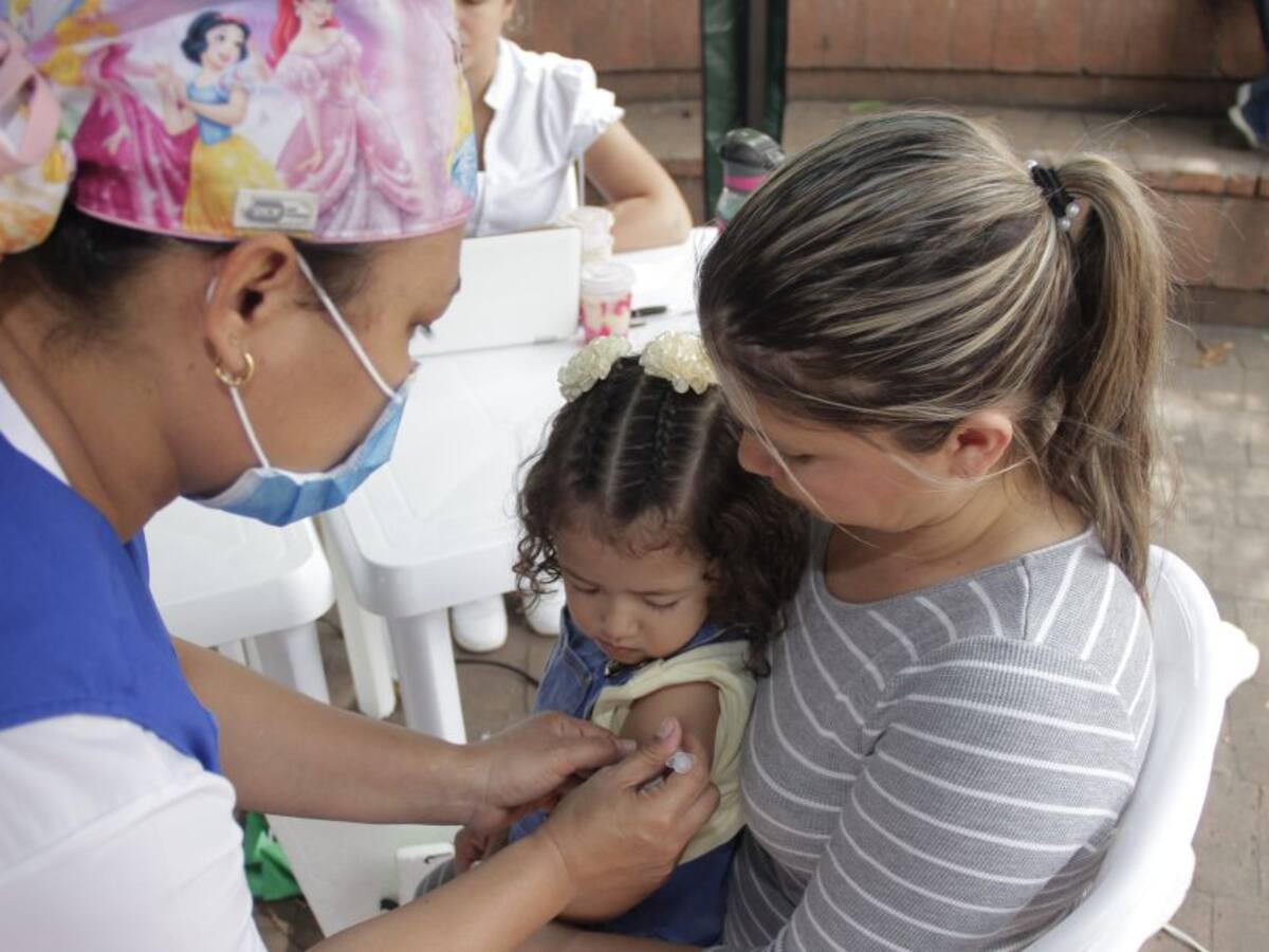 Reportan bajas tasas de vacunación contra el sarampión