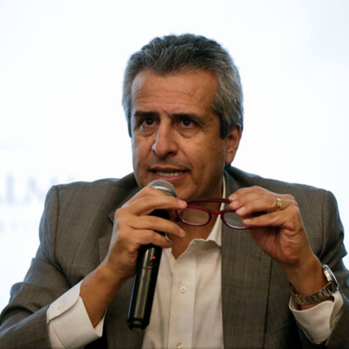 Luis Fernando Velasco estará encargado de la Unidad Nacional de Gestión del Riesgo