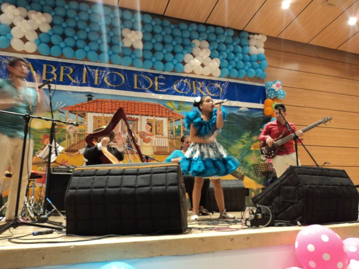 Saray Leal invitada al evento que hizo un homenaje a la música Llanera