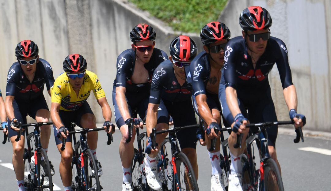 Carapaz o Thomas, la lucha por el liderazgo del Ineos en el Tour es oficial