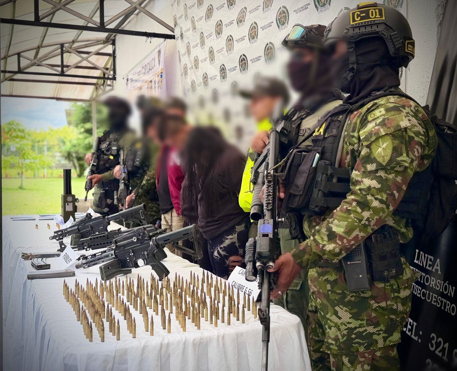 Los capturados y los elementos incautados quedaron a disposición de la autoridad competente. Crédito:; Ejército Nacional.