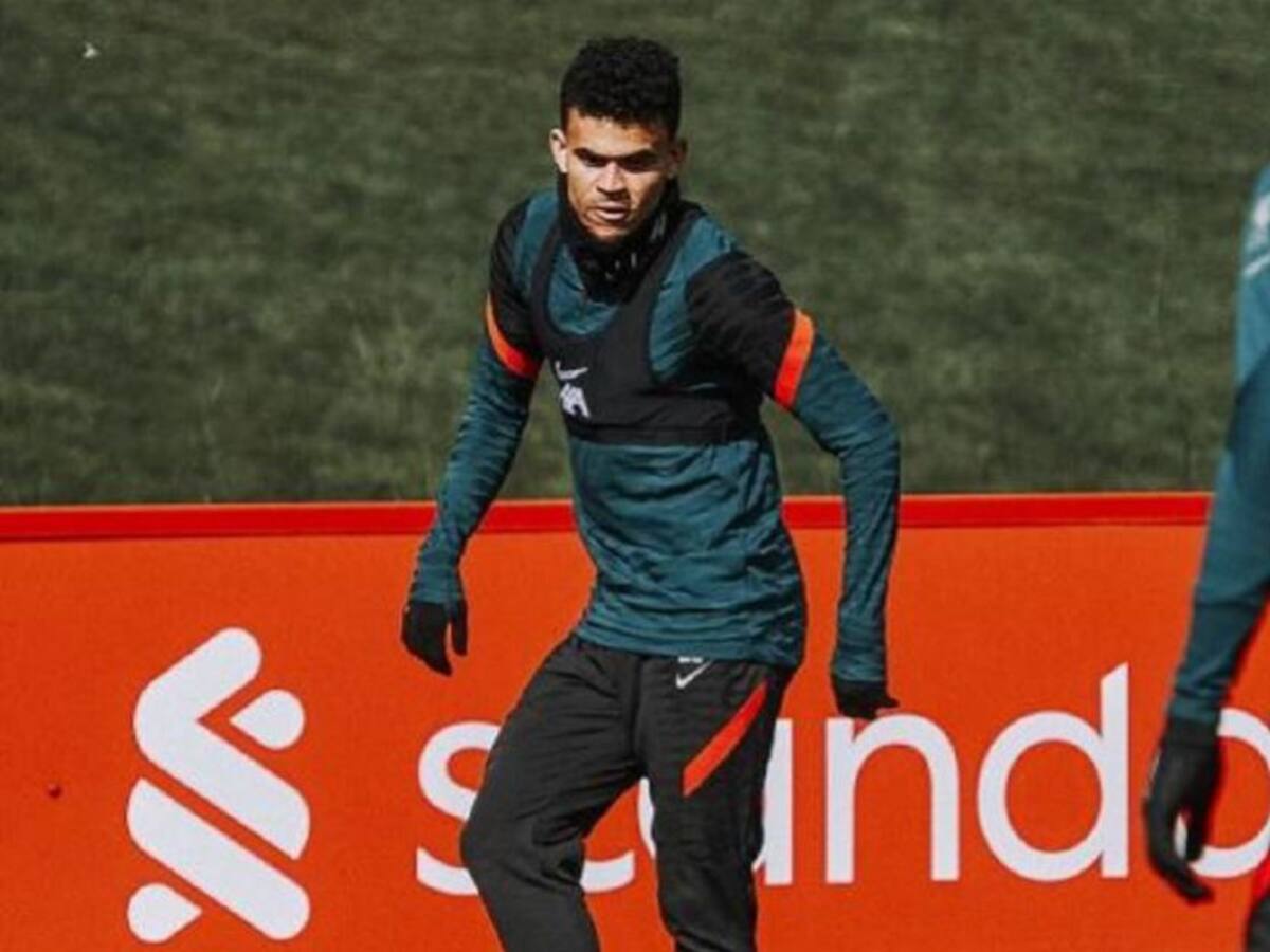 Luis Díaz se reintegró a los trabajos del Liverpool y ya piensa en Watford